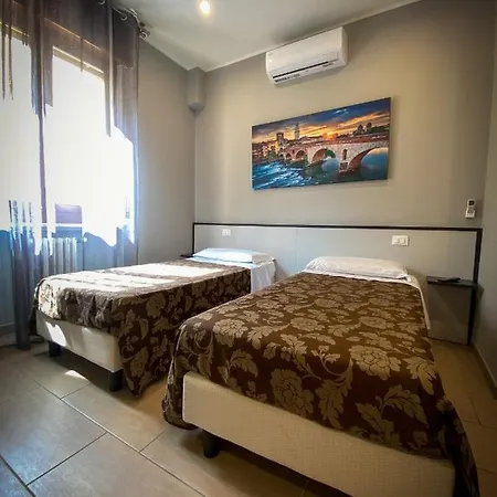 Hotel Arena *