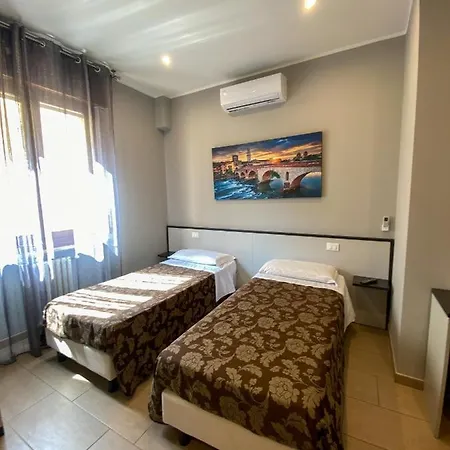 Arena Hotel *