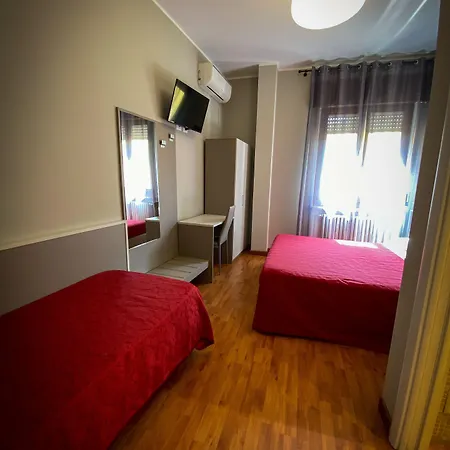 Arena Hotel *
