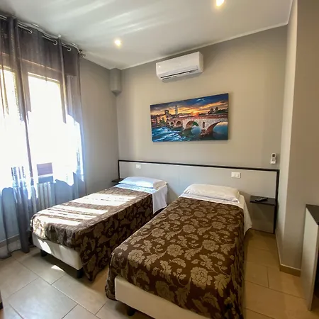 Arena Hotel *