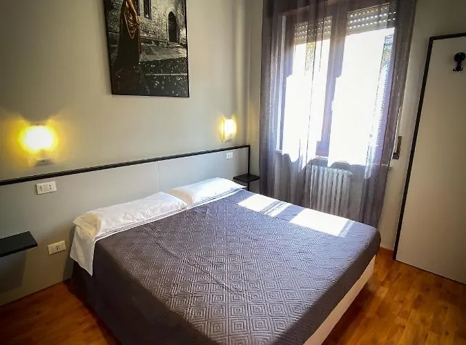 Arena Hotel *